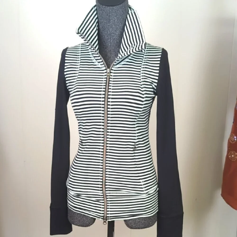 Lululemon Athletica Black and Blue Striped Jacket sz 2